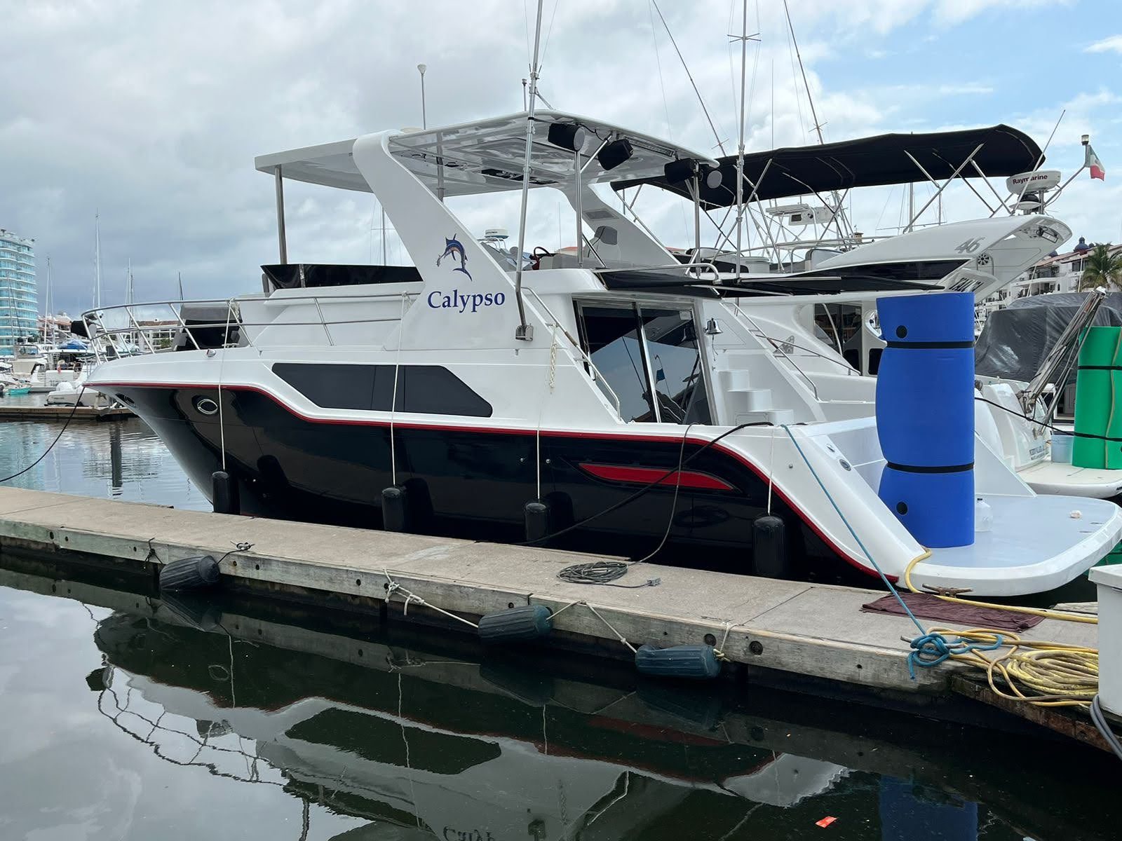 Medium yacht