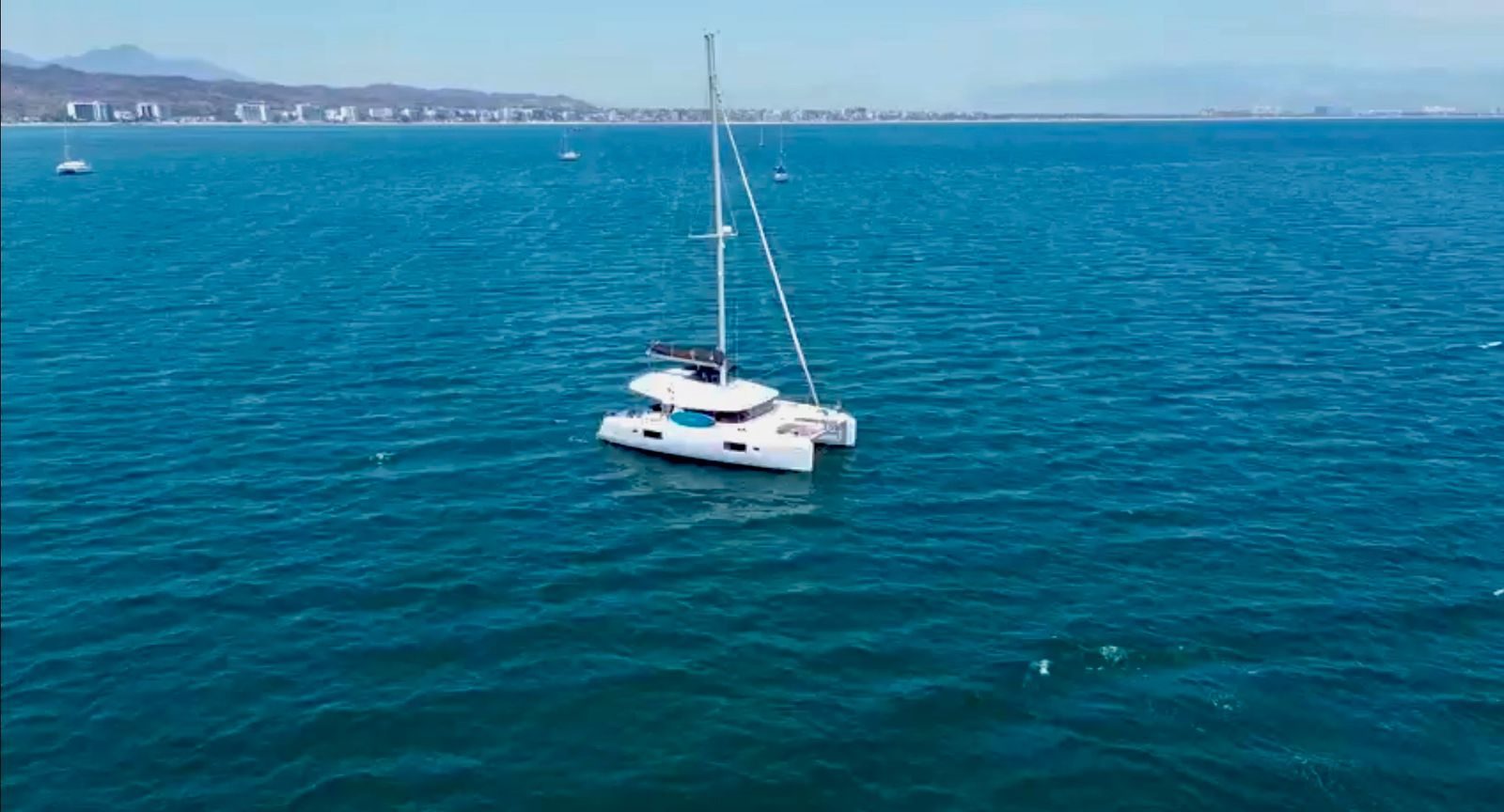 Small catamaran