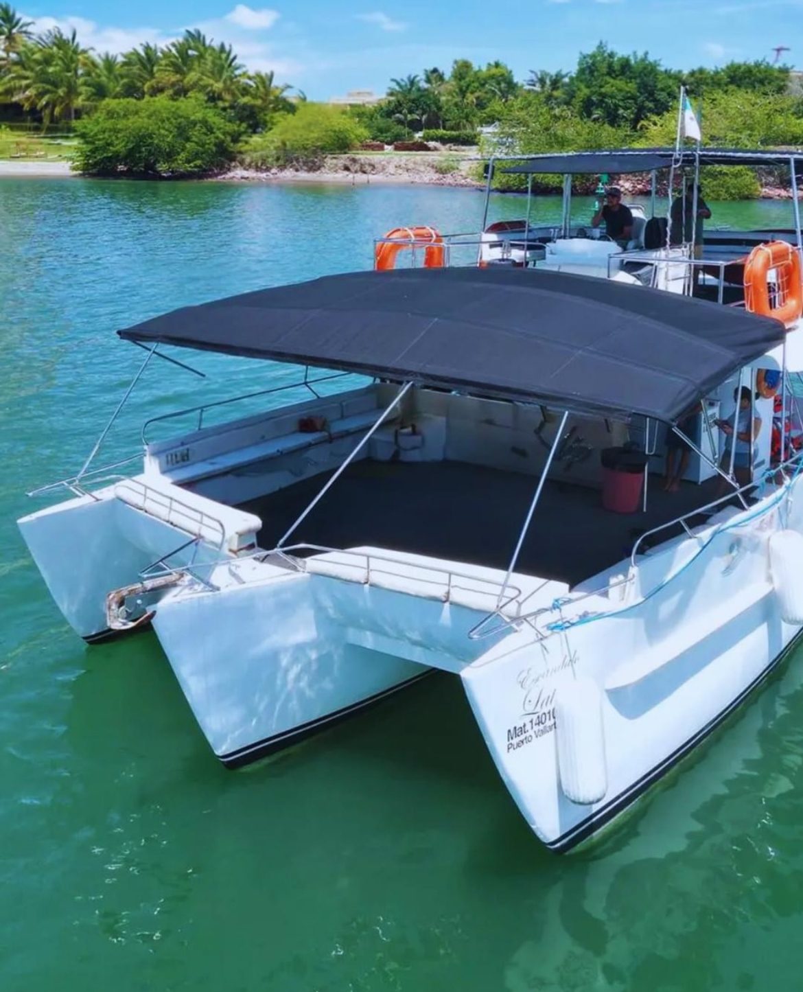 Large catamaran